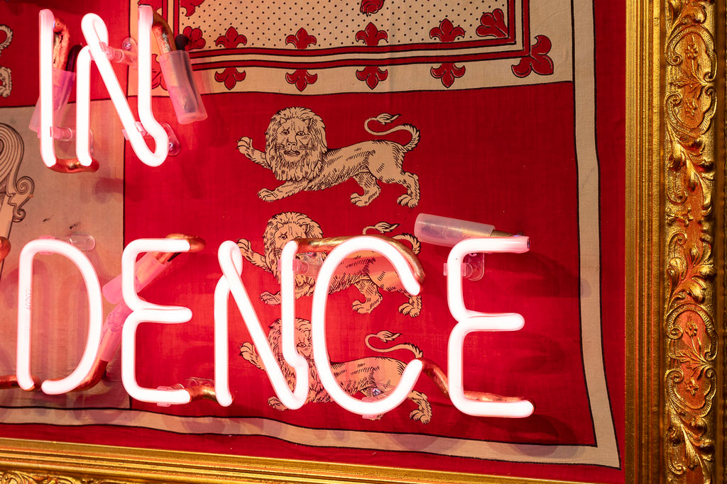 Queen In Residence - 1890 Royal Flag - Original