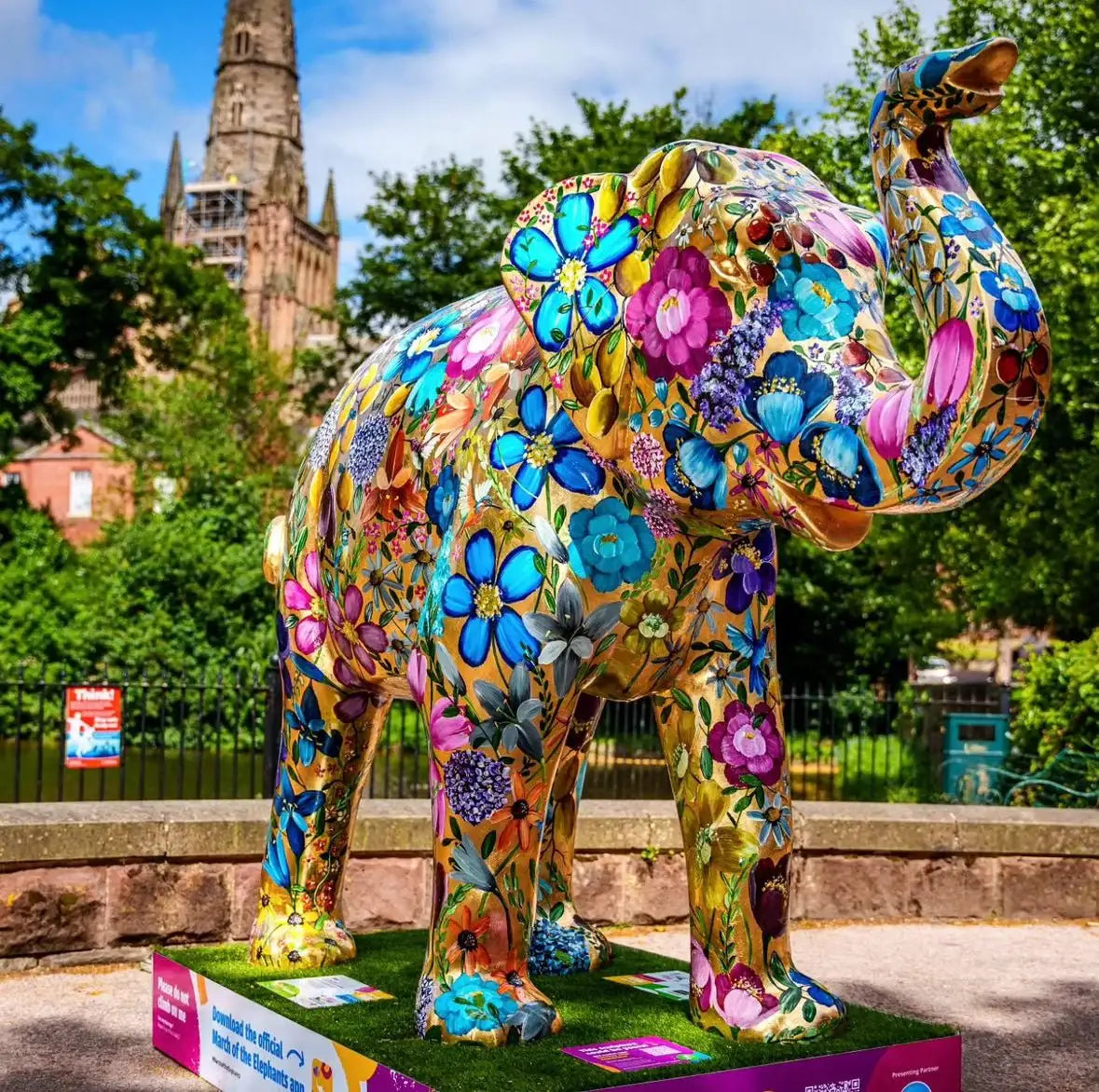 Flora - Sculpture - SOLD by artist Becky Smith - Wyecliffe Galleries