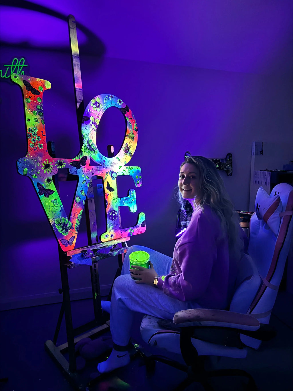 Let Love Glow - Original - SOLD by artist Becky Smith - Wyecliffe Galleries