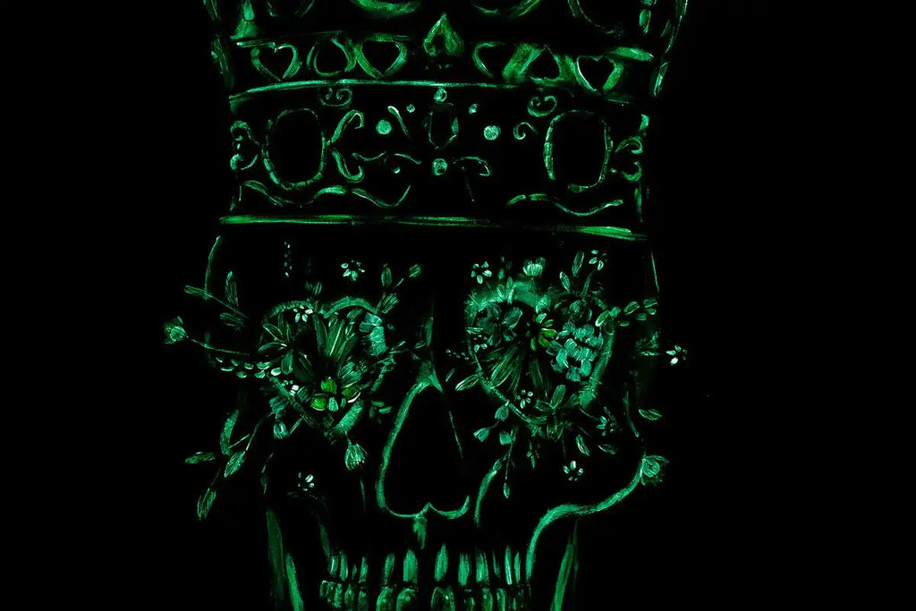 Queen Of Hearts - XL Deluxe Edition by artist Becky Smith - Wyecliffe Galleries