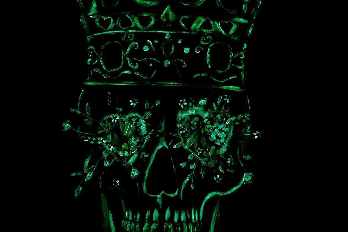 Queen Of Hearts - XL Deluxe Edition by artist Becky Smith - Wyecliffe Galleries