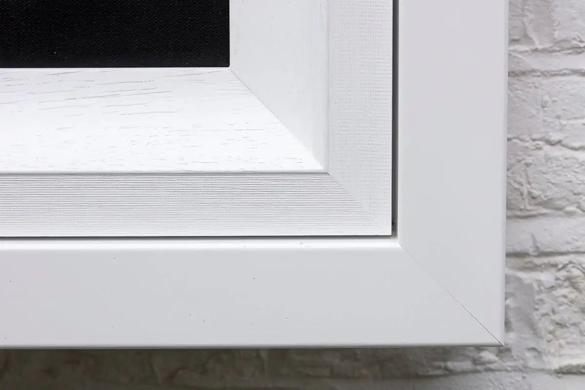 Golden Beauty - Original by artist Leanne Christie - Wyecliffe Galleries