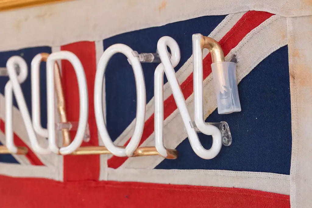 London Calling - Original - SOLD by artist Mark Illuminati - Wyecliffe Galleries