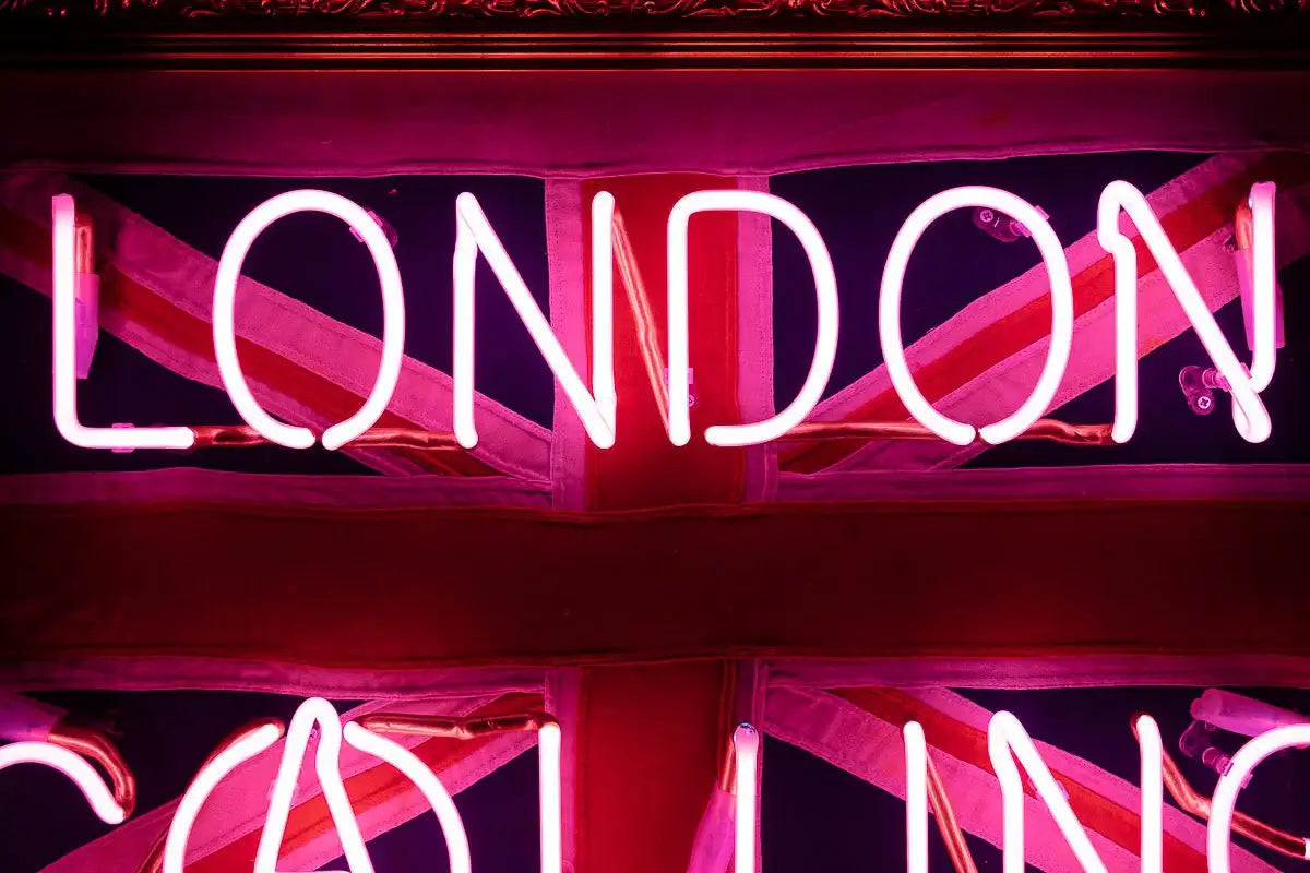 London Calling - Original - SOLD by artist Mark Illuminati - Wyecliffe Galleries