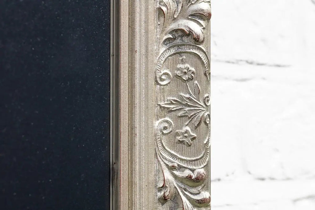 Metal Queen - Original by artist Mark Illuminati - Wyecliffe Galleries