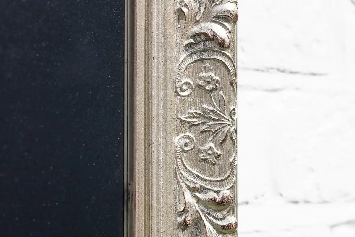 Metal Queen - Original by artist Mark Illuminati - Wyecliffe Galleries