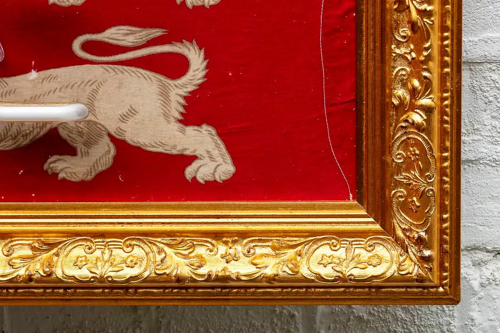 Queen In Residence - Original by artist Mark Illuminati - Wyecliffe Galleries