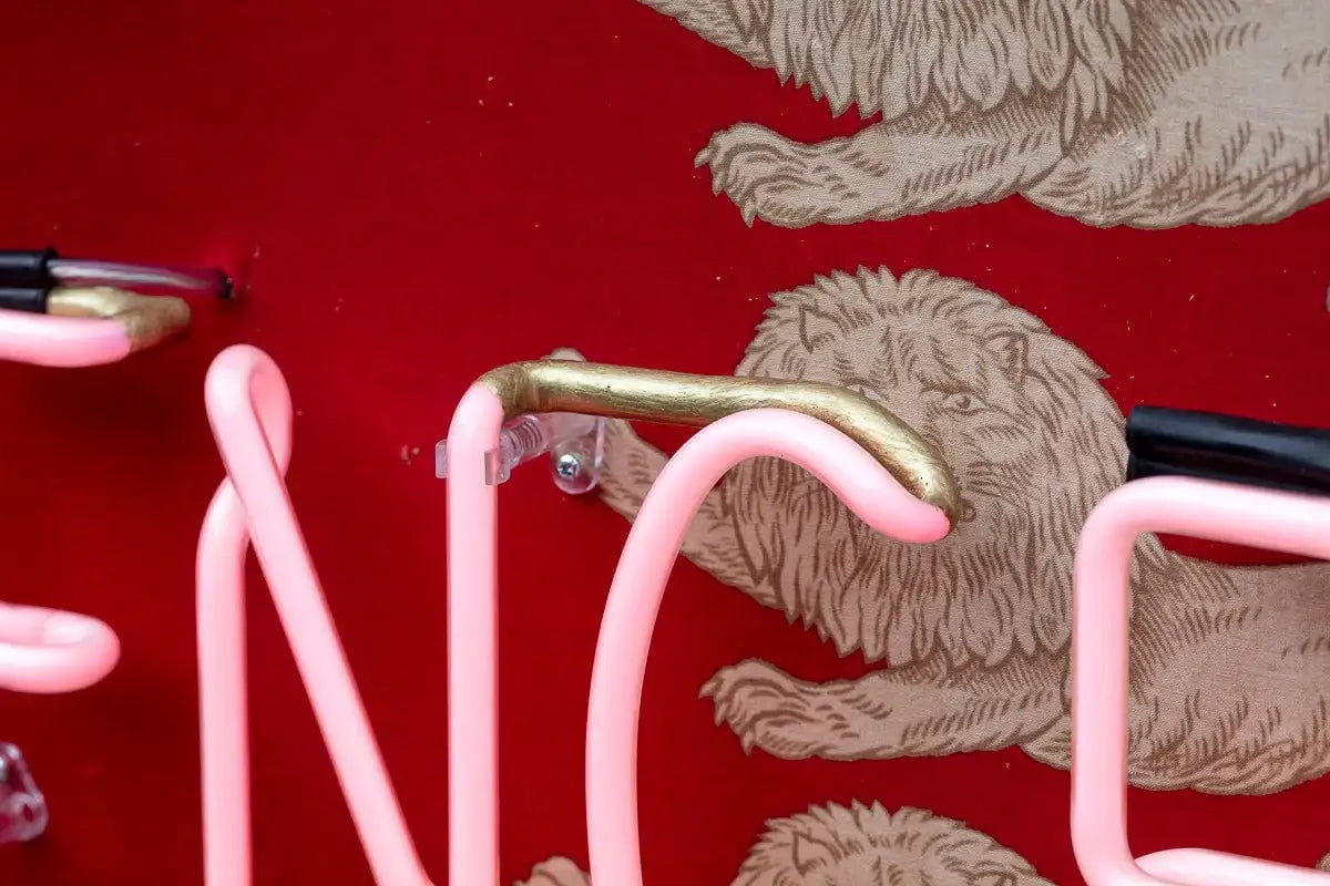 Queen In Residence - Original by artist Mark Illuminati - Wyecliffe Galleries