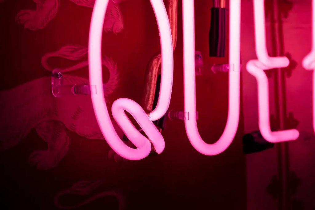 Queen In Residence - Original by artist Mark Illuminati - Wyecliffe Galleries