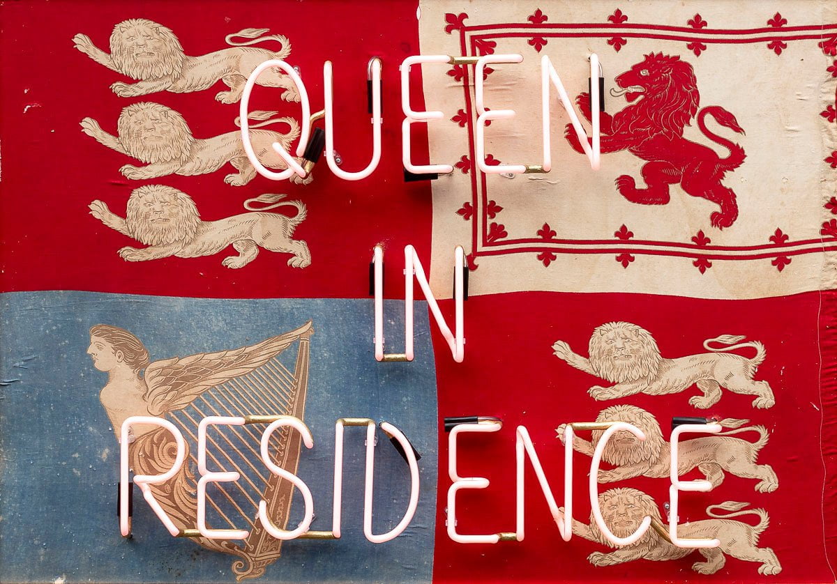 Queen In Residence - Original Mark Illuminati Original