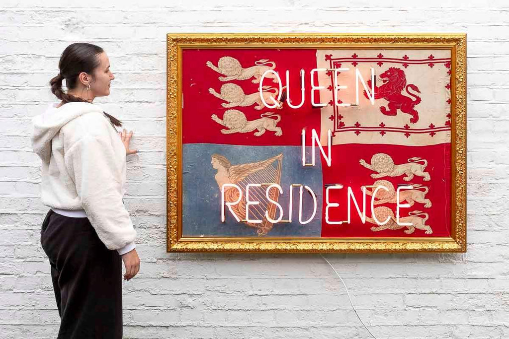 Queen In Residence - Original by artist Mark Illuminati - Wyecliffe Galleries