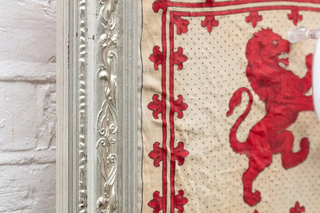 Queen In Residence (Small) - Original - SOLD by artist Mark Illuminati - Wyecliffe Galleries