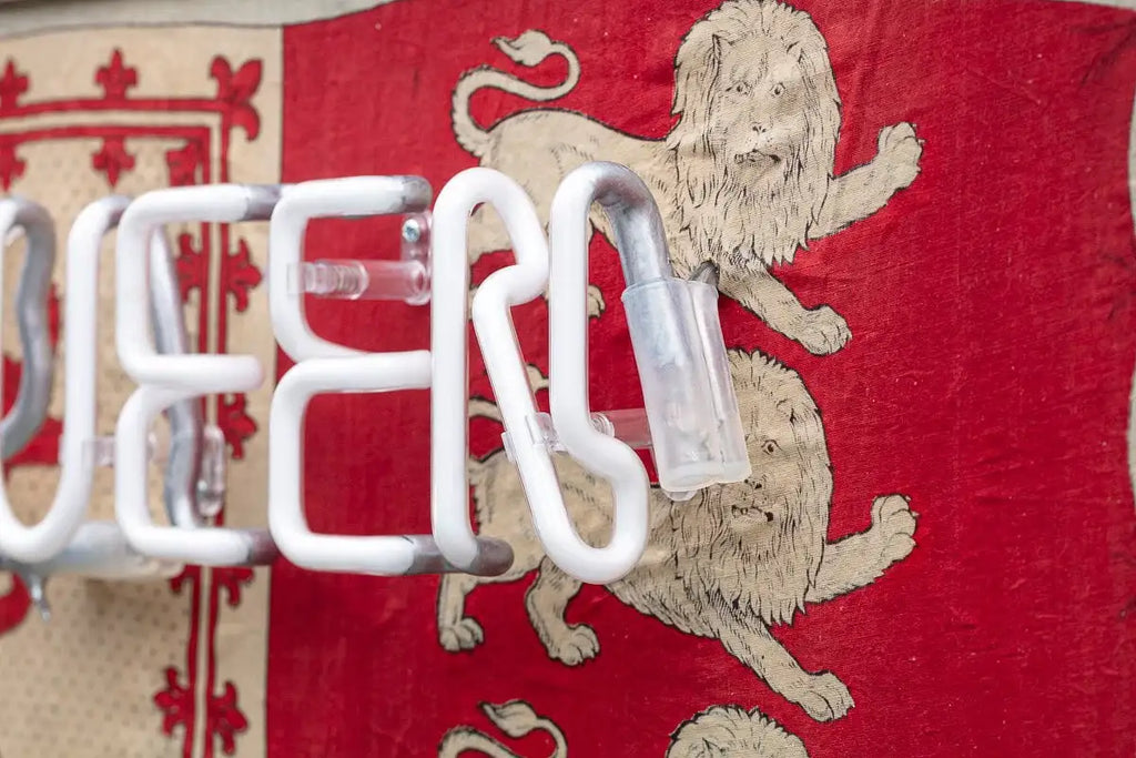 Queen In Residence (Small) - Original - SOLD by artist Mark Illuminati - Wyecliffe Galleries