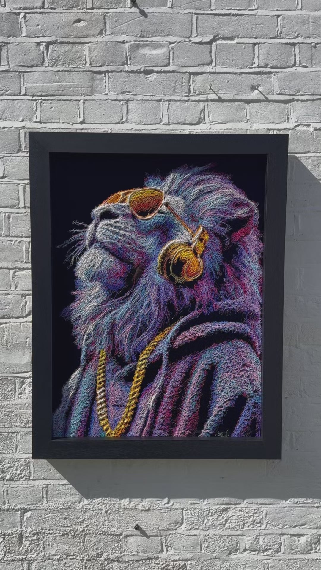 Leo Loves Music - Original