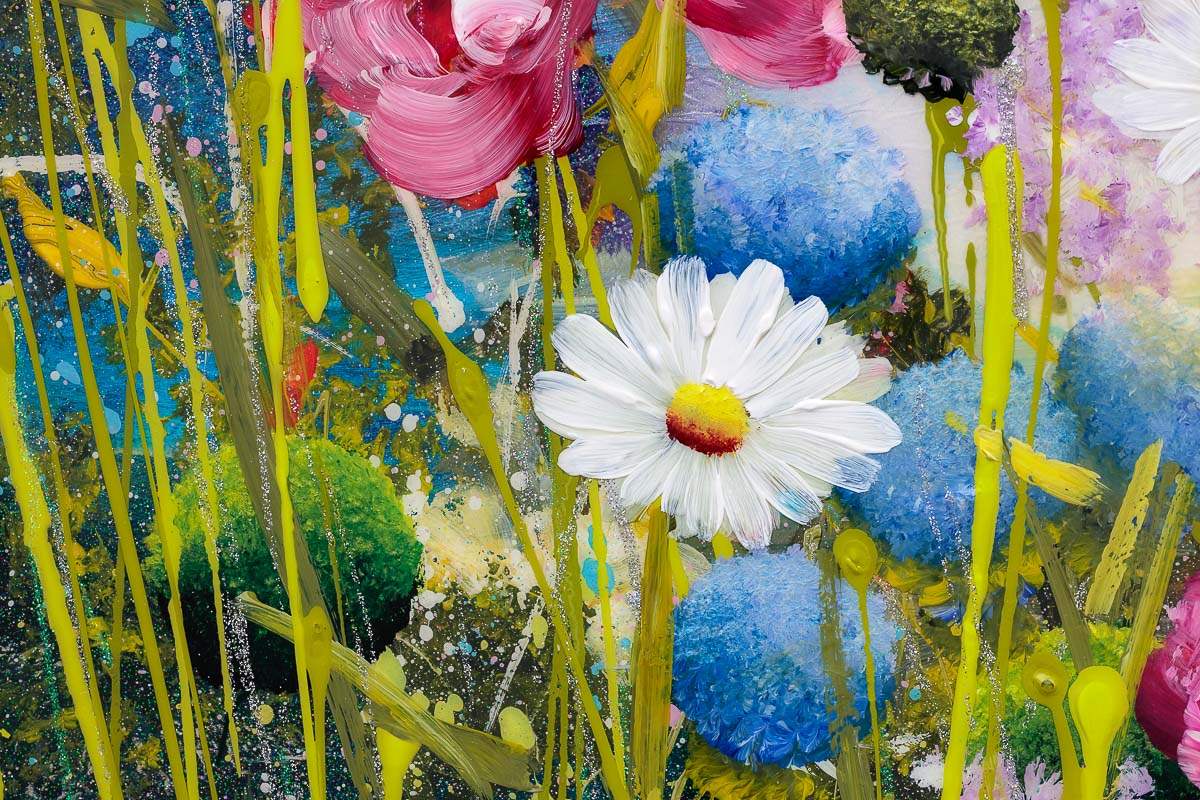 Busy, Busy Bees - Original - SOLD by artist Rozanne Bell - Wyecliffe Galleries