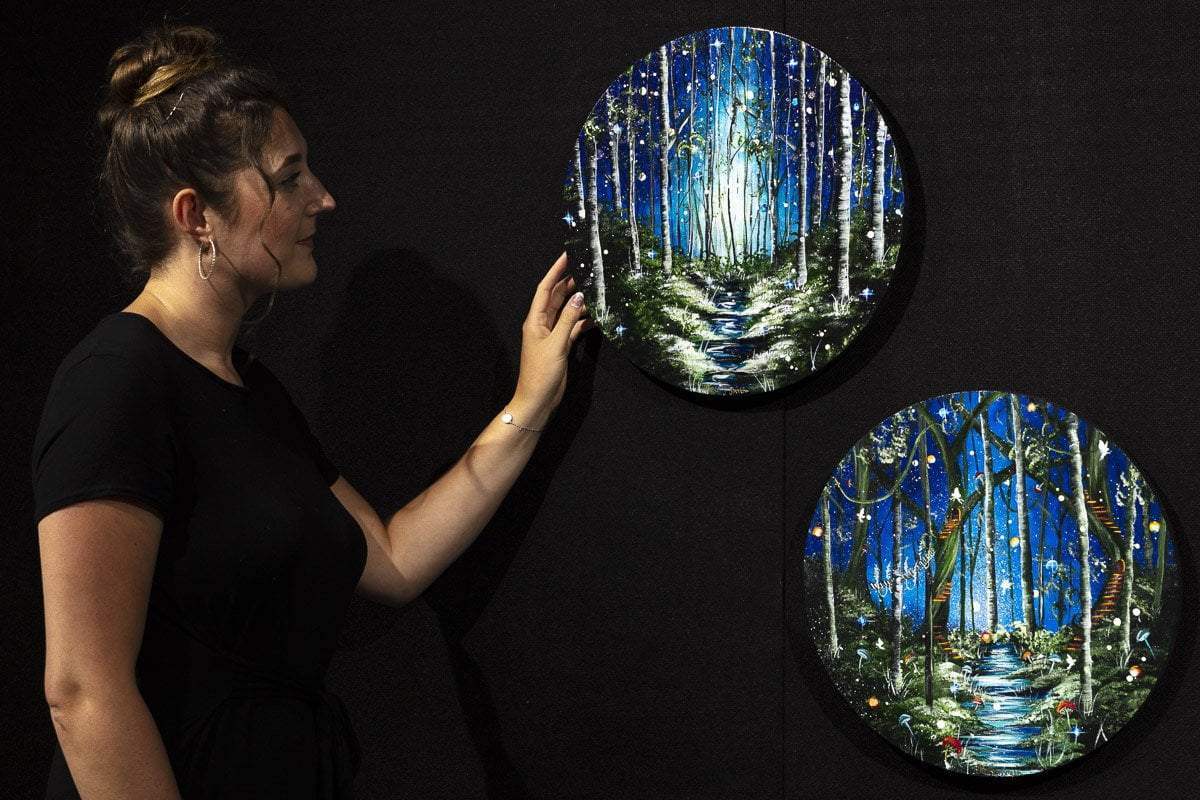 Enticing - Original - SOLD by artist Becky Smith - Wyecliffe Galleries