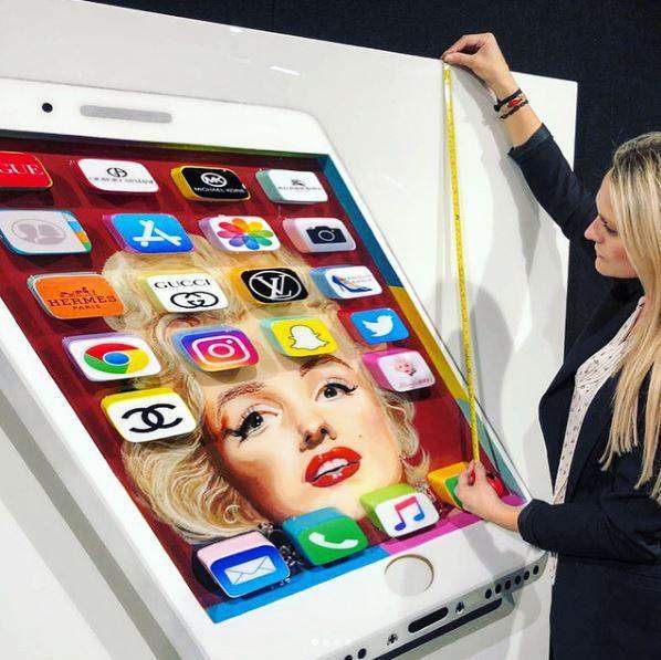 Chic - Original - SOLD by artist Bisaillon Brothers - Wyecliffe Galleries