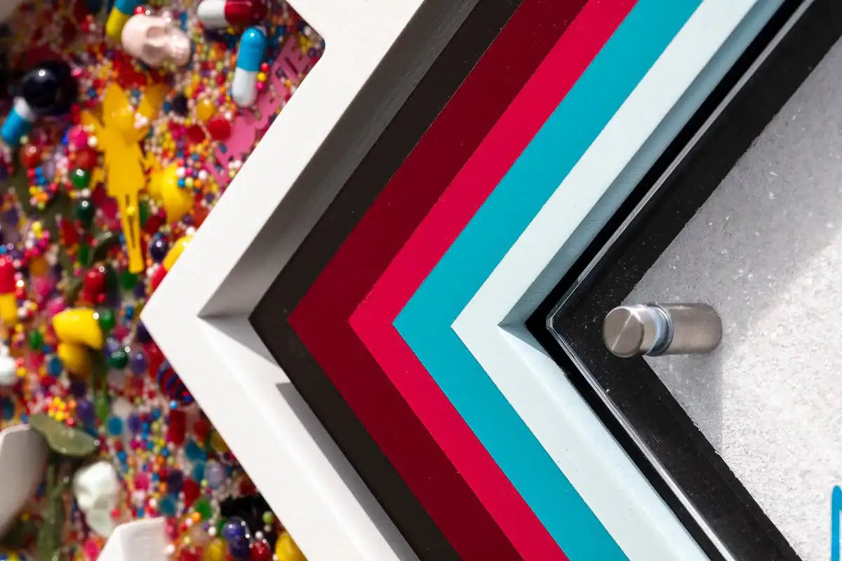 Pop De-Pendant: Messenger - Original - SOLD by artist Lhouette - Wyecliffe Galleries