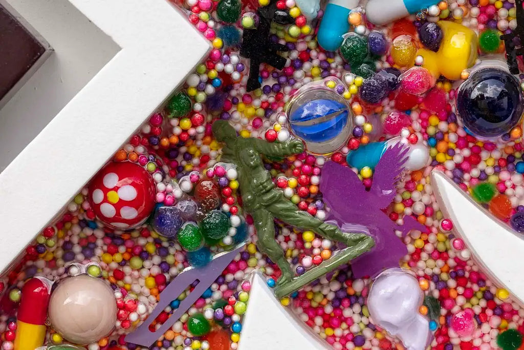 Pop De-Pendant: Explosive - Original - SOLD by artist Lhouette - Wyecliffe Galleries