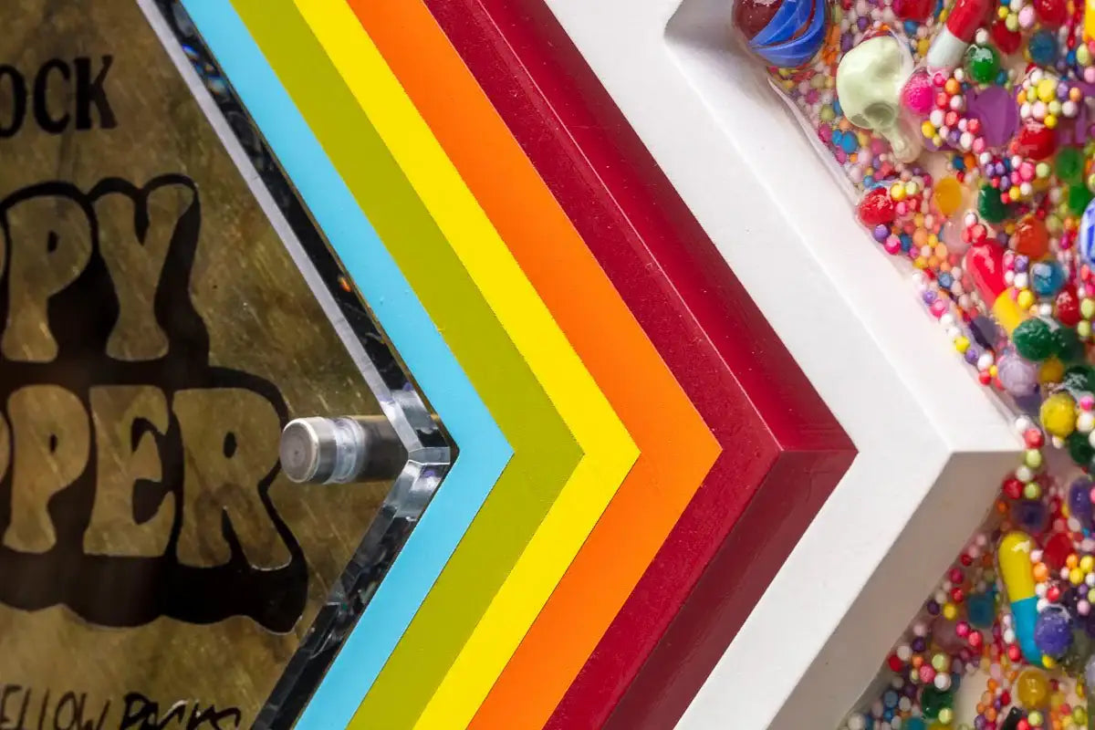 Pop De-Pendant: Happy Shopper - Original - SOLD by artist Lhouette - Wyecliffe Galleries