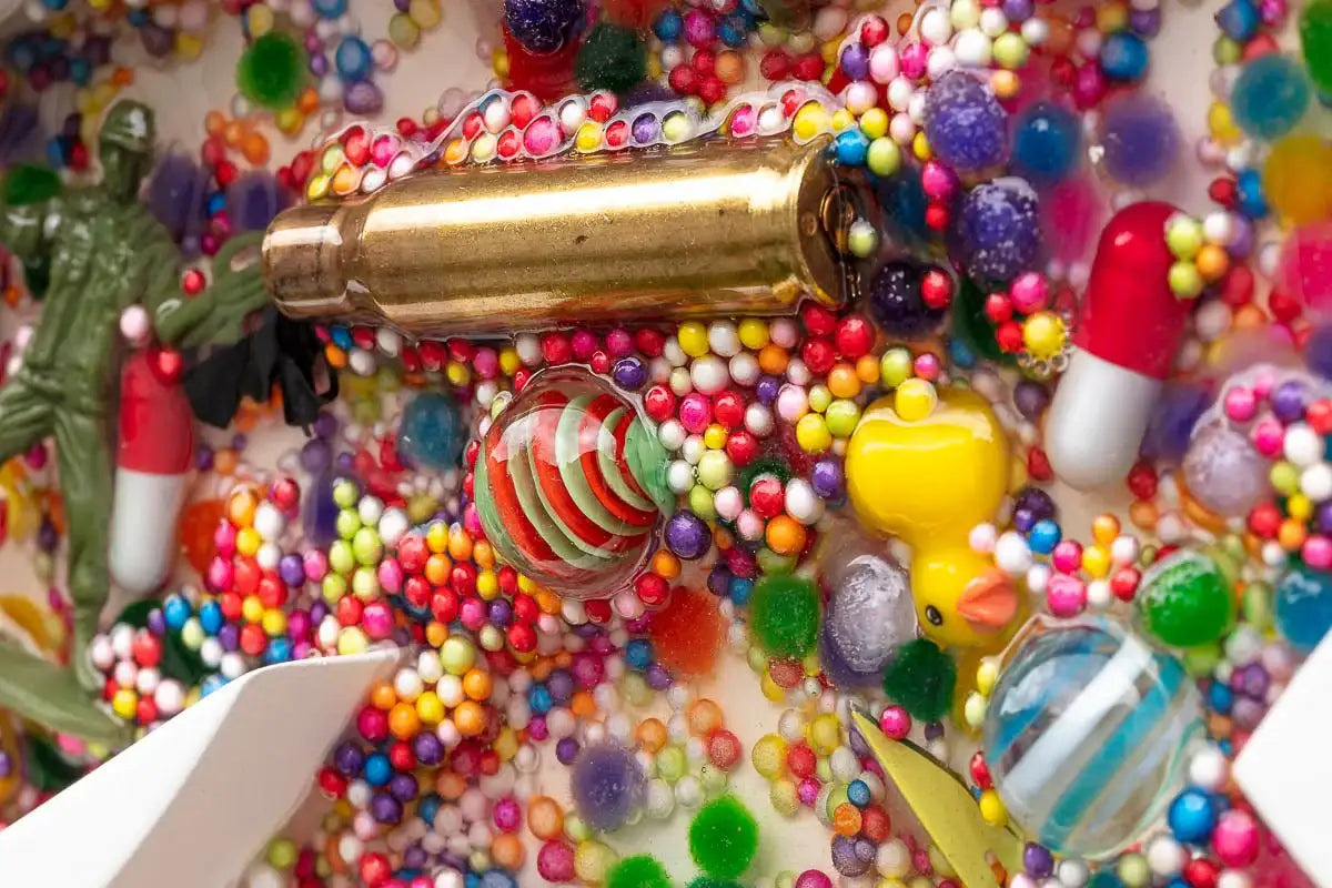 Pop De-Pendant: Happy Shopper - Original - SOLD by artist Lhouette - Wyecliffe Galleries