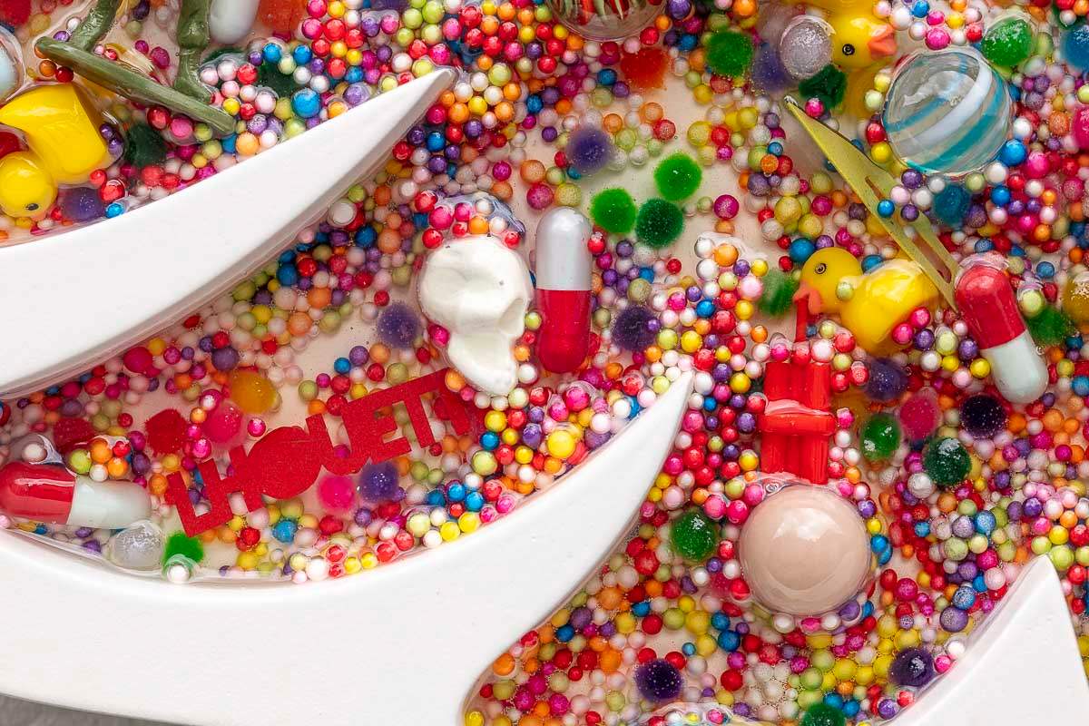 Pop De-Pendant: Happy Shopper - Original - SOLD by artist Lhouette - Wyecliffe Galleries