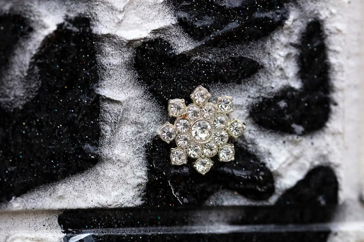 Radiate Love - Original by artist Mr Malcontent - Wyecliffe Galleries