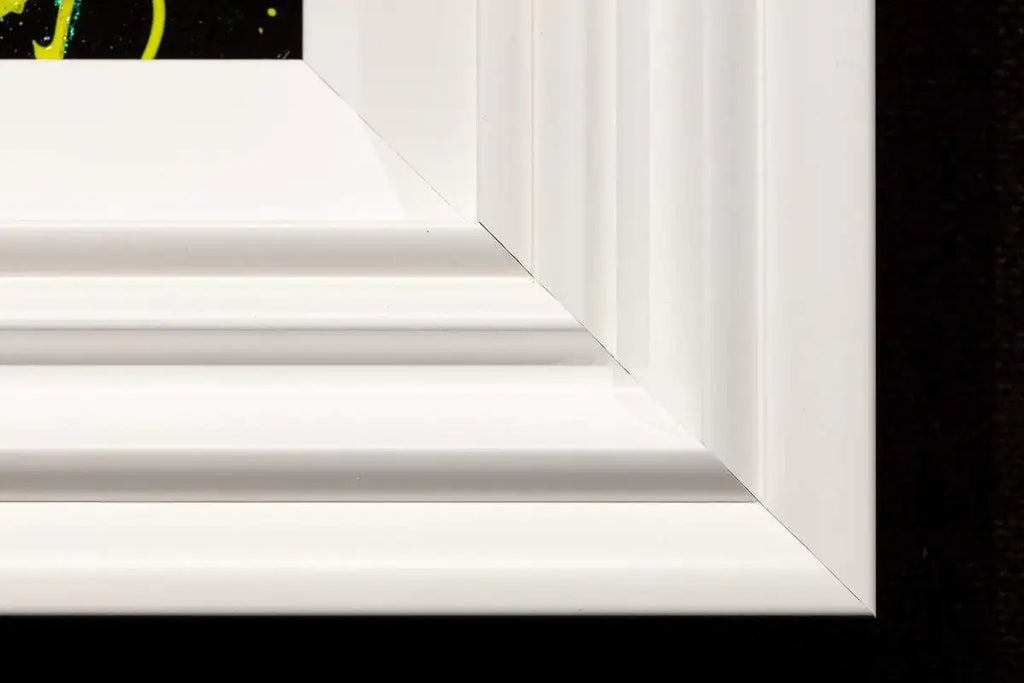 Bee's and Daisies - Original - SOLD by artist Rozanne Bell - Wyecliffe Galleries