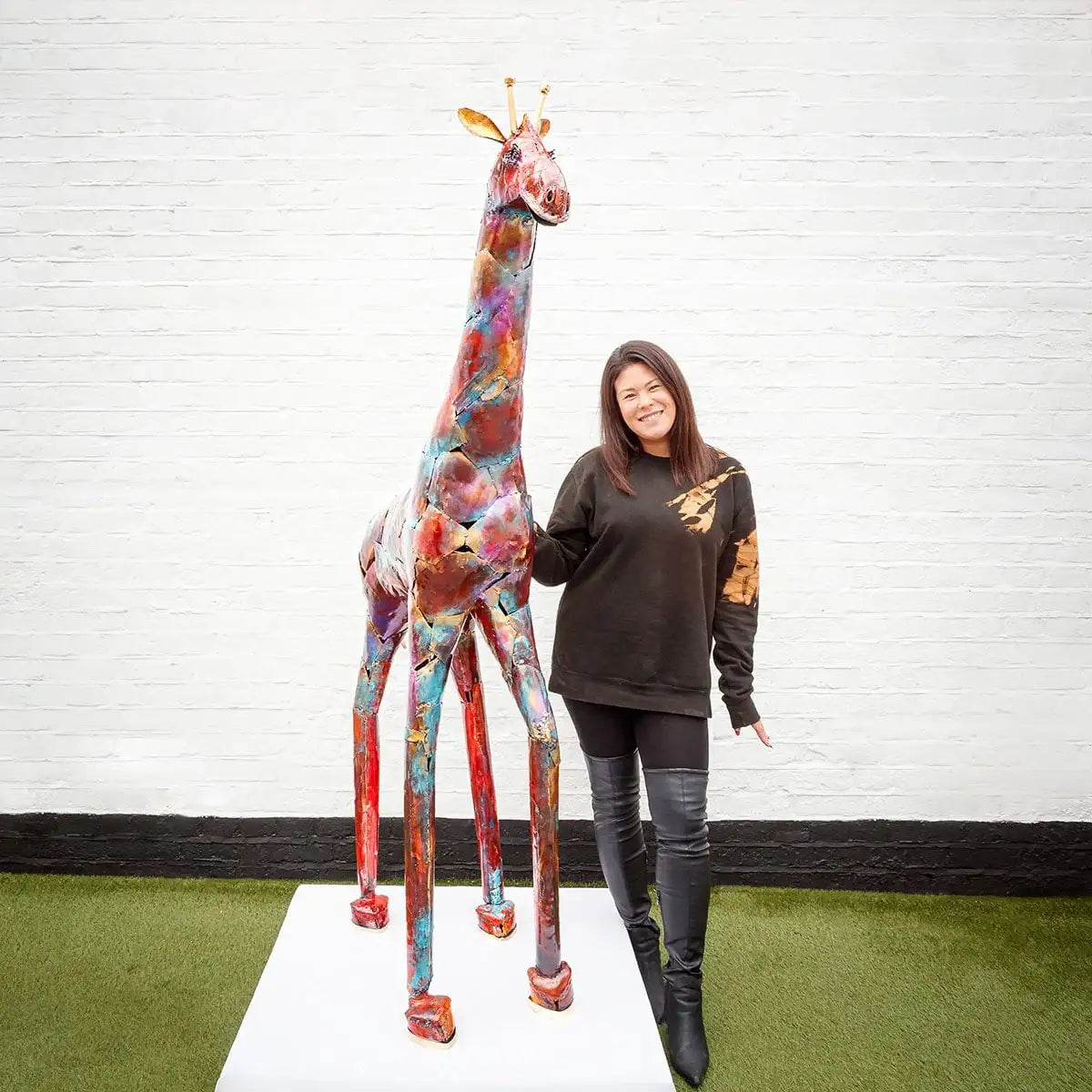 Twiga - Original Sculpture by artist Rozanne Bell - Wyecliffe Galleries